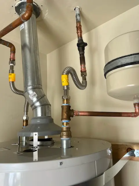 Water heater installation and plumbing repair in Horse Shoe
